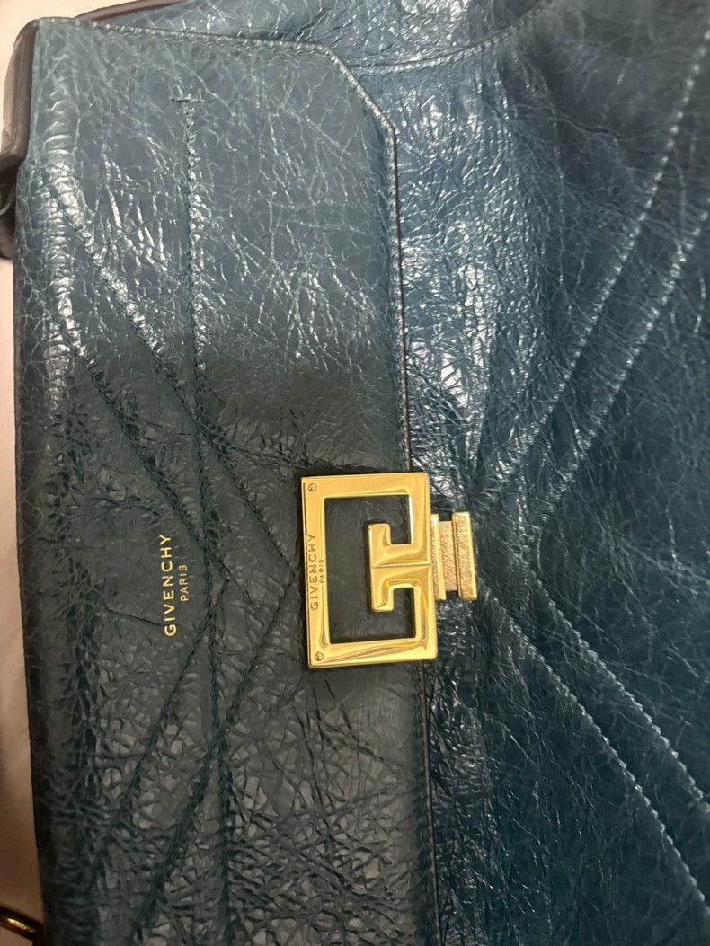 Givenchy Givenchy Blue Leather Shoulder Bag - dmc Size ONE SIZE - 8 Thumbnail