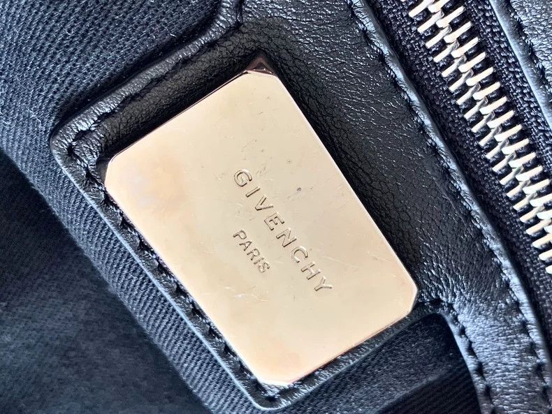 Givenchy Givenchy Black Leather Shoulder Bag - dmc Size ONE SIZE - 6 Thumbnail