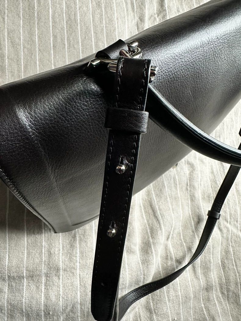 Givenchy Givenchy Shark Tooth Black Leather Bag - dmc Size ONE SIZE - 6 Thumbnail