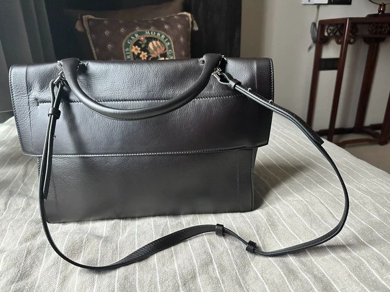 Givenchy Givenchy Shark Tooth Black Leather Bag - dmc Size ONE SIZE - 2 Thumbnail