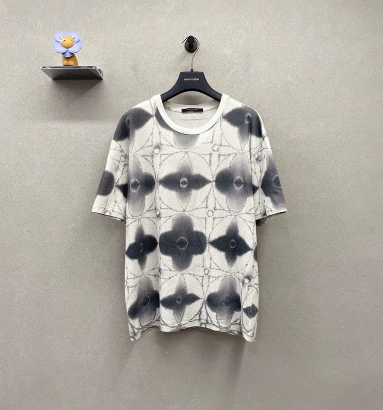 Louis Vuitton LV Tie-Dye Print Round Neck Tee - dmc Size US L / EU 52-54 / 3 - 2 Thumbnail
