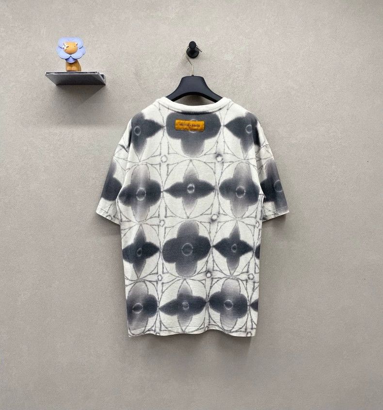 Louis Vuitton LV Tie-Dye Print Round Neck Tee - dmc Size US L / EU 52-54 / 3 - 3 Thumbnail