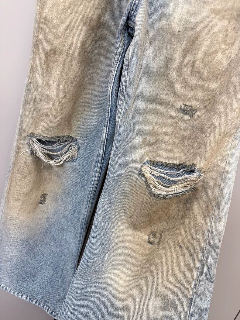 Acne Studios Acne Studios Distressed Straight Jeans - dmc Size US 26 / EU 42 - 2 Thumbnail