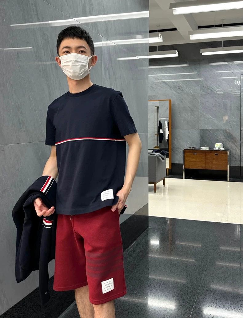 Thom Browne Thow Browne Short Sleeve T-shirt - dmc Size US S / EU 44-46 / 1 - 3 Thumbnail