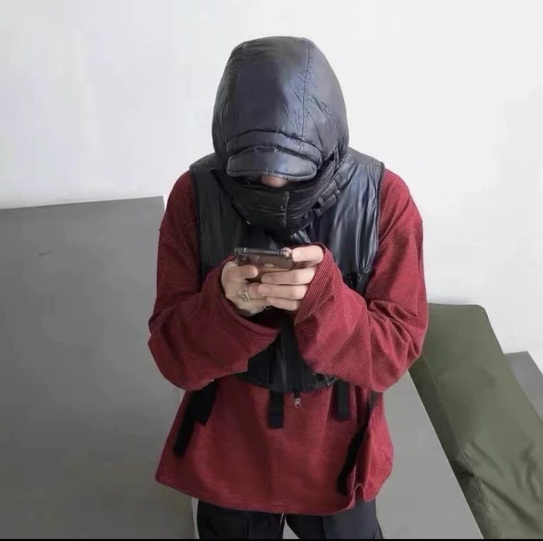 Takahiromiyashita The Soloist. Takahiro Miyashita Bib Hoodie - dmc Size US M / EU 48-50 / 2 - 4 Thumbnail
