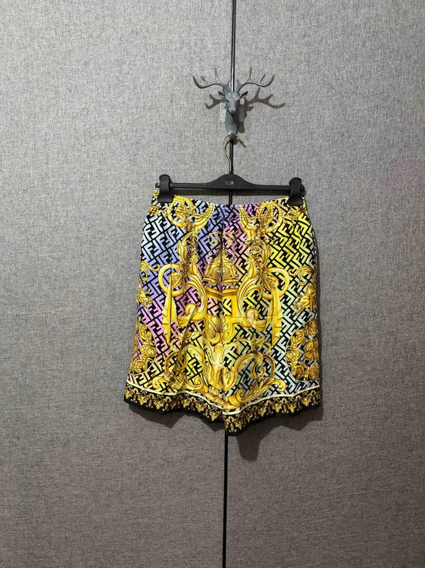 Fendi Fendi Colorful Silk Logo Men's Shorts 0089 Size US 30 / EU 46 - 2 Thumbnail