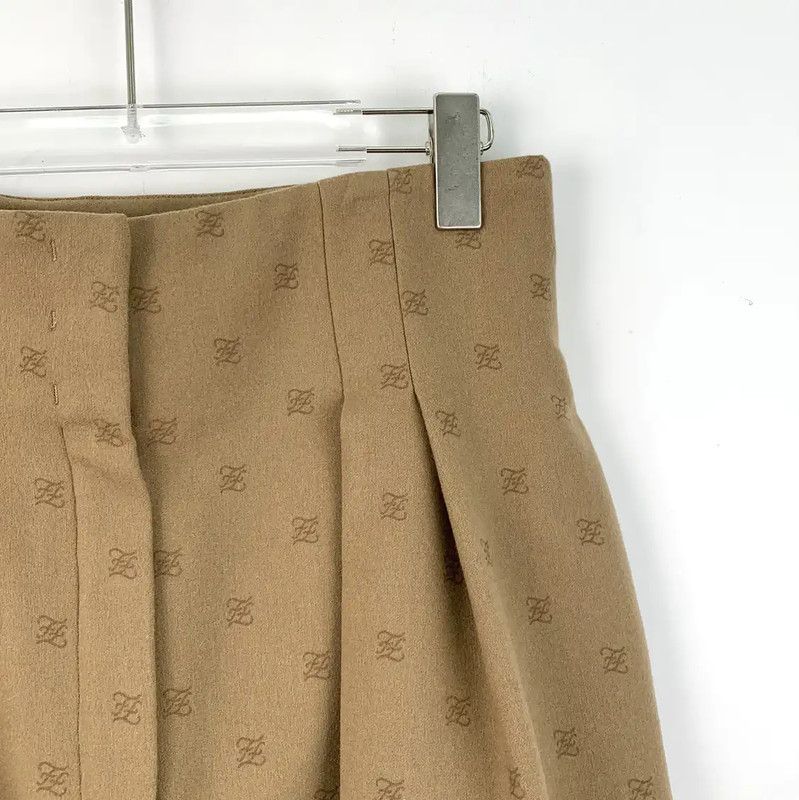 Fendi Fendi Beige Wool Women's Shorts 0089 Size 28" / US 6 / IT 42 - 3 Thumbnail