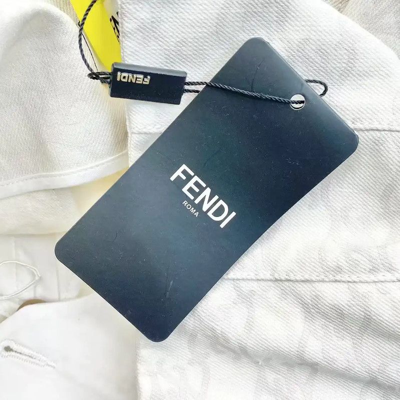 Fendi Fendi White Cotton Women's Shorts 0089 Size 28" / US 6 / IT 42 - 7 Thumbnail