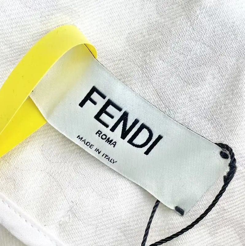 Fendi Fendi White Cotton Women's Shorts 0089 Size 28" / US 6 / IT 42 - 4 Thumbnail