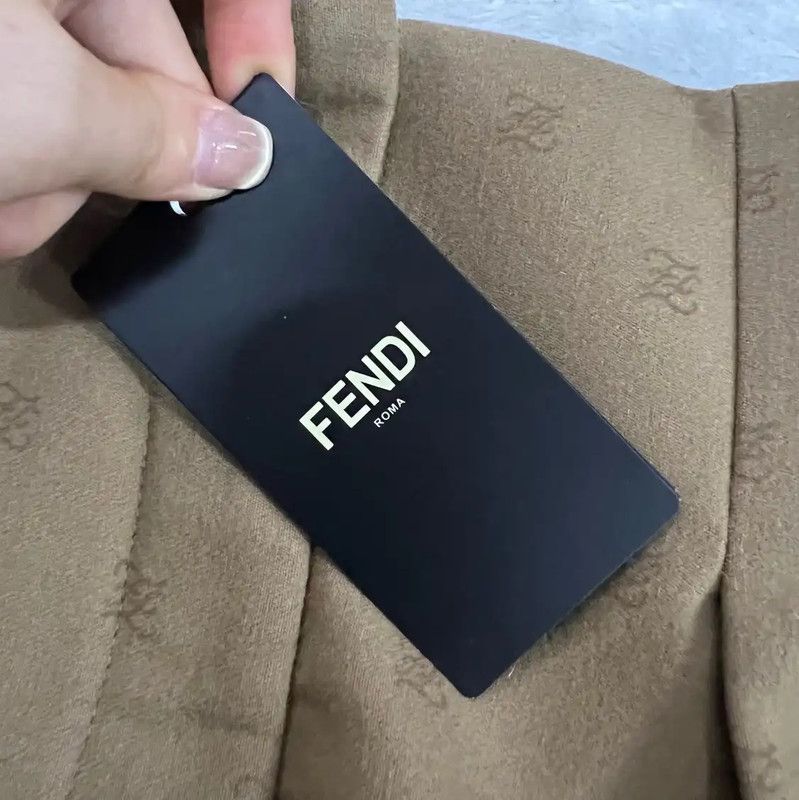 Fendi Fendi Khaki Cotton Women's Shorts for Summer 0089 Size 28" / US 6 / IT 42 - 4 Thumbnail