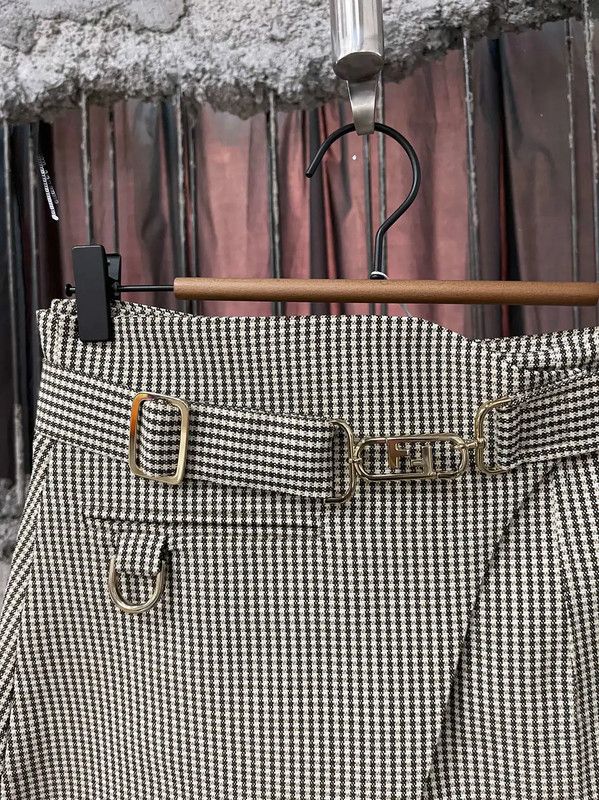 Fendi FENDI Summer Houndstooth Women's Shorts 0089 Size 28" / US 6 / IT 42 - 5 Thumbnail