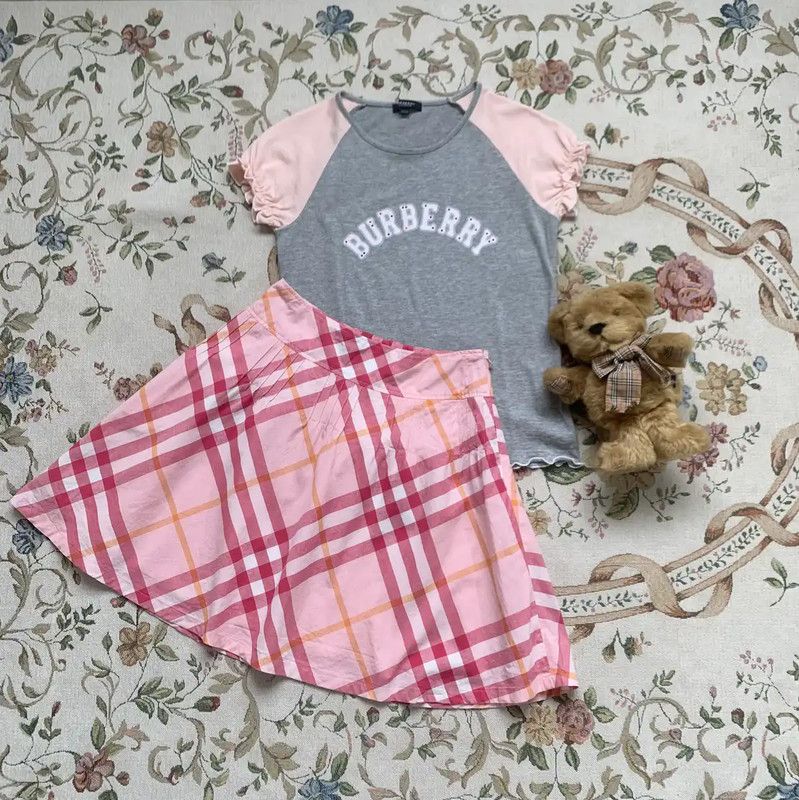 Burberry Burberry Pink Plaid Pleated Skirt for Women Size 23" - 2 Thumbnail
