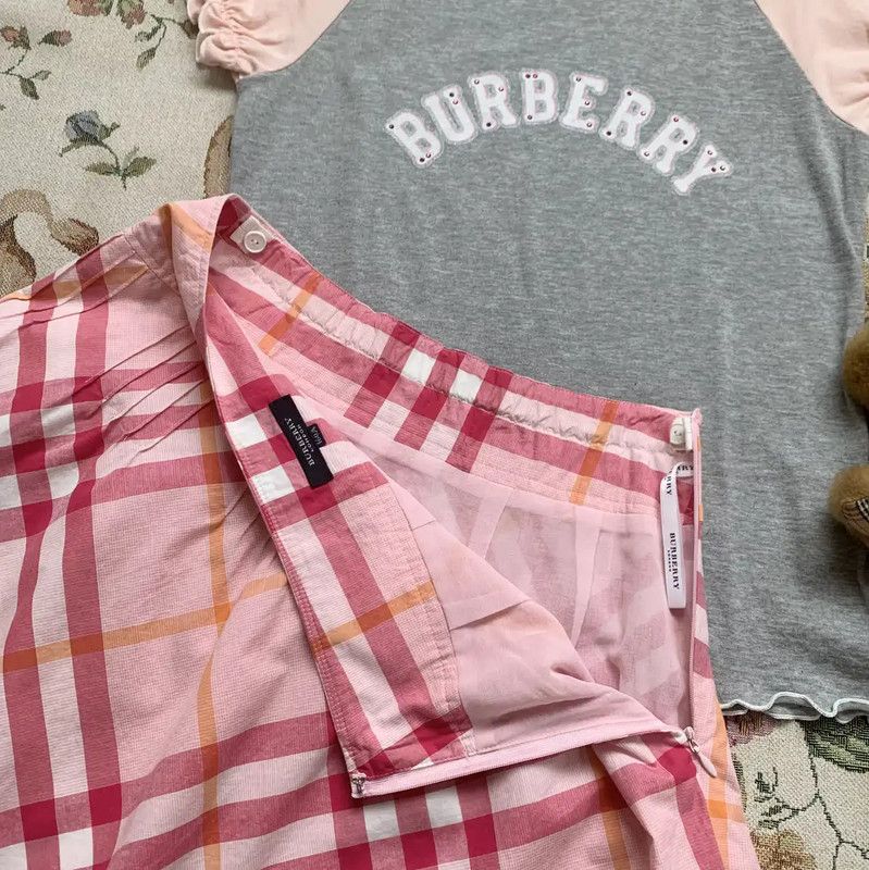 Burberry Burberry Pink Plaid Pleated Skirt for Women Size 23" - 3 Thumbnail