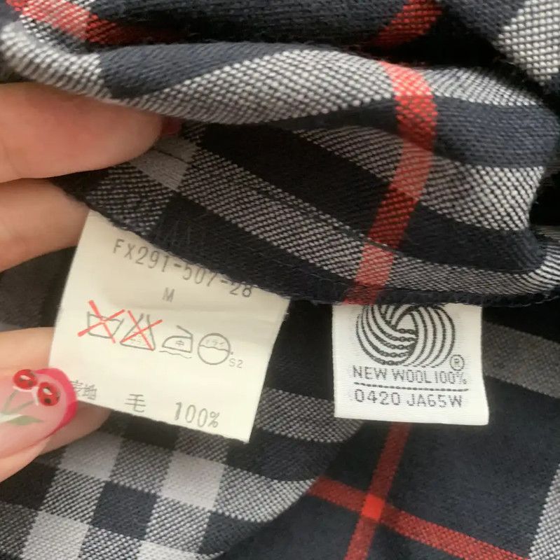 Burberry Burberry Women's Navy Wool Check Skirt Size 27" / US 4 / IT 40 - 7 Thumbnail