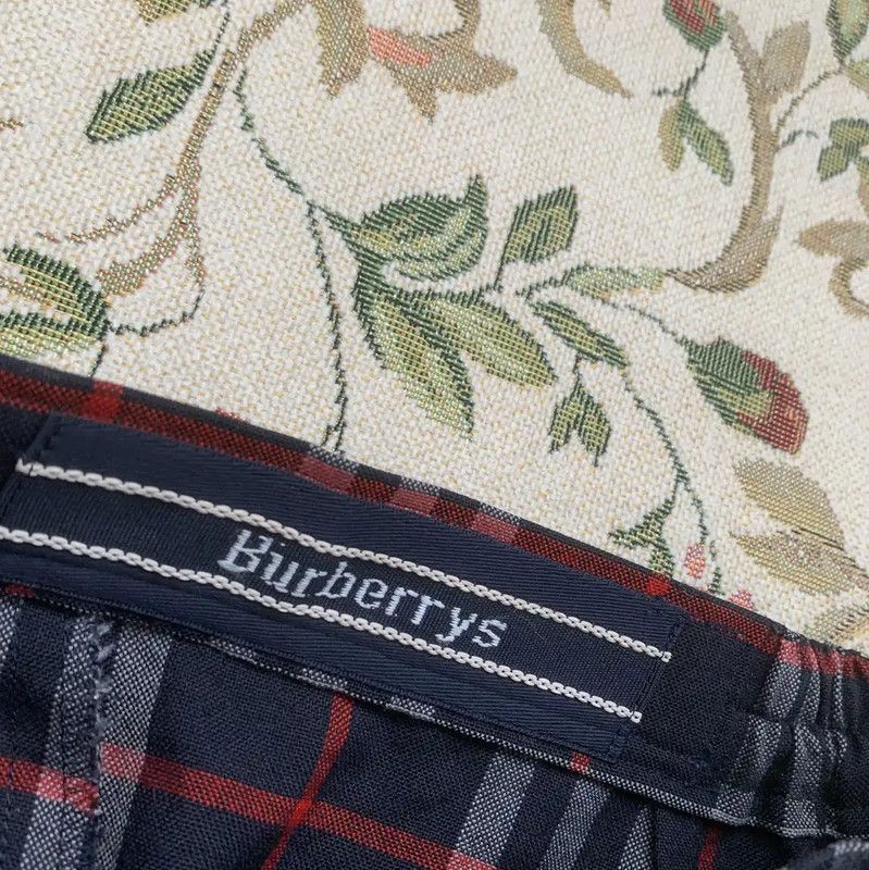 Burberry Burberry Women's Navy Wool Check Skirt Size 27" / US 4 / IT 40 - 4 Thumbnail