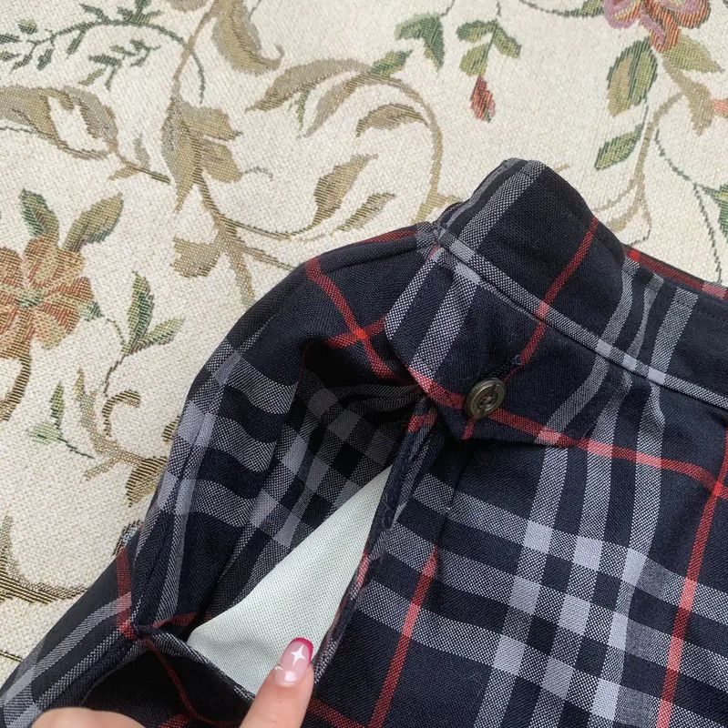 Burberry Burberry Women's Navy Wool Check Skirt Size 27" / US 4 / IT 40 - 3 Thumbnail