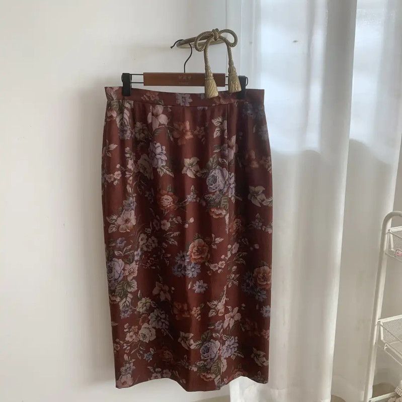 Burberry Burberry Floral Print Wool Midi Skirt Size 27" / US 4 / IT 40 - 6 Thumbnail
