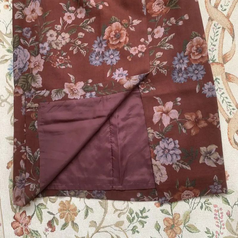 Burberry Burberry Floral Print Wool Midi Skirt Size 27" / US 4 / IT 40 - 2 Thumbnail