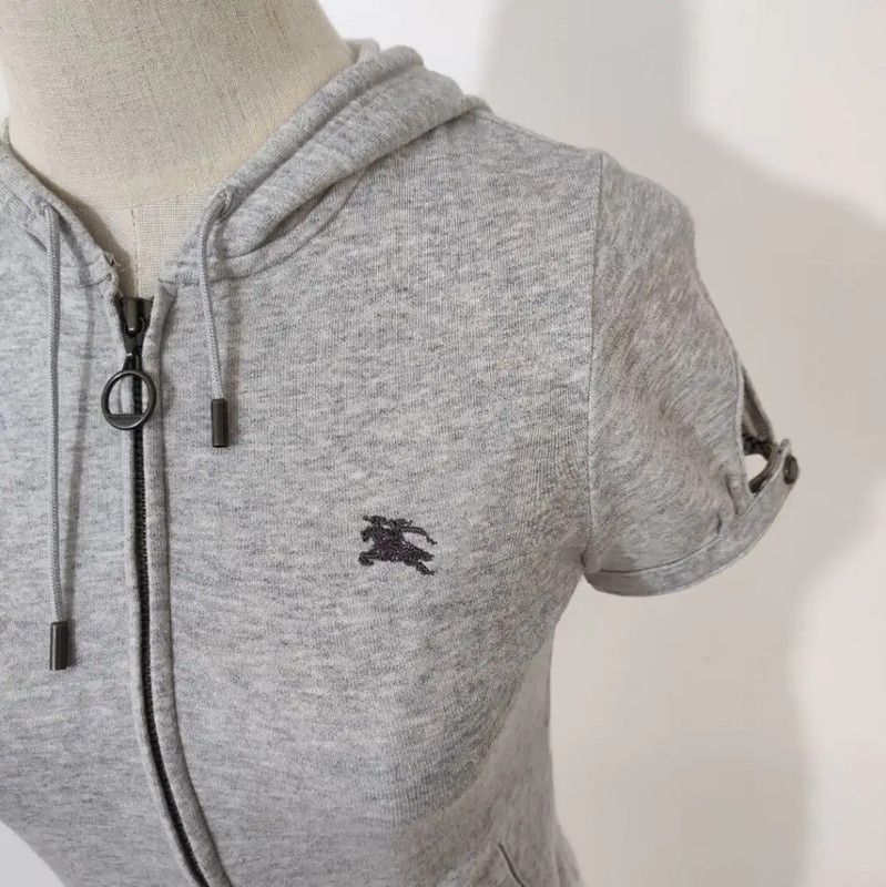 Burberry Burberry Gray Cotton Women's T-Shirt for Summer Size M / US 6-8 / IT 42-44 - 2 Thumbnail