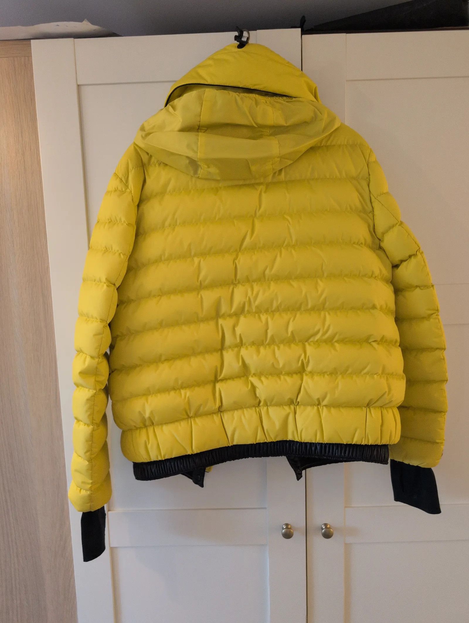Moncler Moncler Down Jacket Size M / US 6-8 / IT 42-44 - 3 Thumbnail