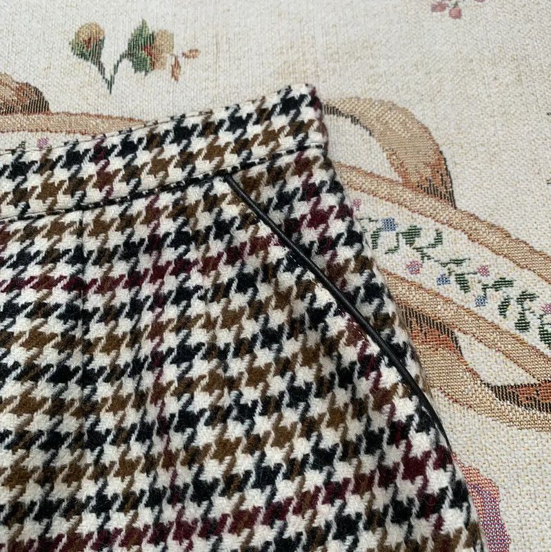 Burberry Burberry Khaki Wool Houndstooth Midi Skirt Size 28" / US 6 / IT 42 - 4 Thumbnail