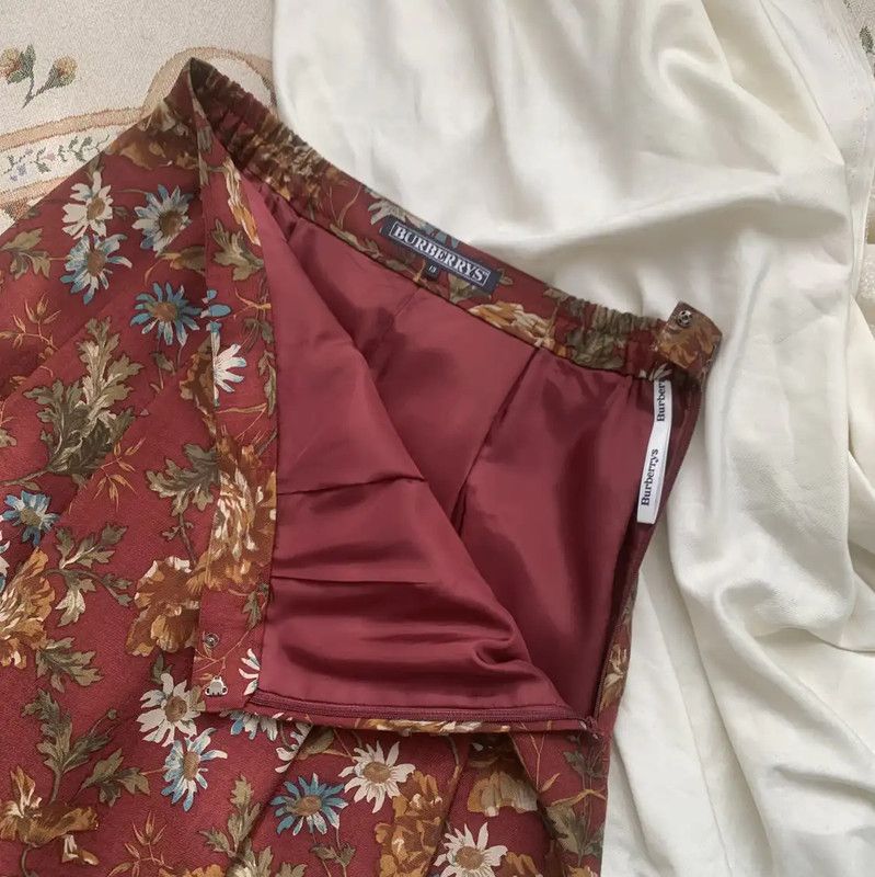 Burberry Burberry Red Floral Wool Skirt Size 23" - 2 Thumbnail