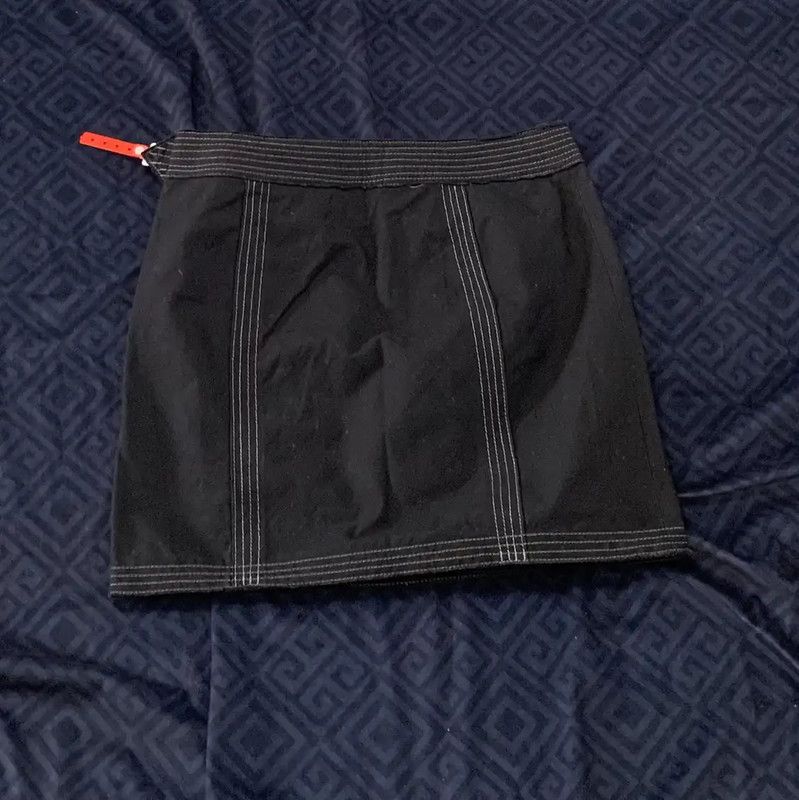 Burberry Burberry Black Cotton Blend Short Skirt Size 27" / US 4 / IT 40 - 2 Thumbnail