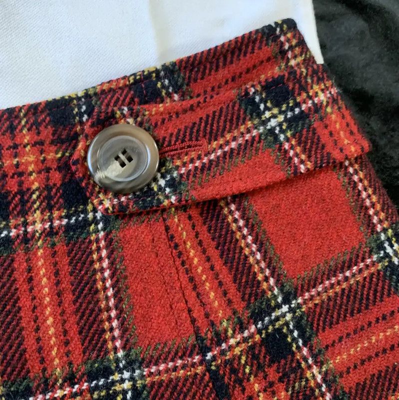 Burberry Burberry Red Wool Plaid Mini Skirt Size 28" / US 6 / IT 42 - 2 Thumbnail