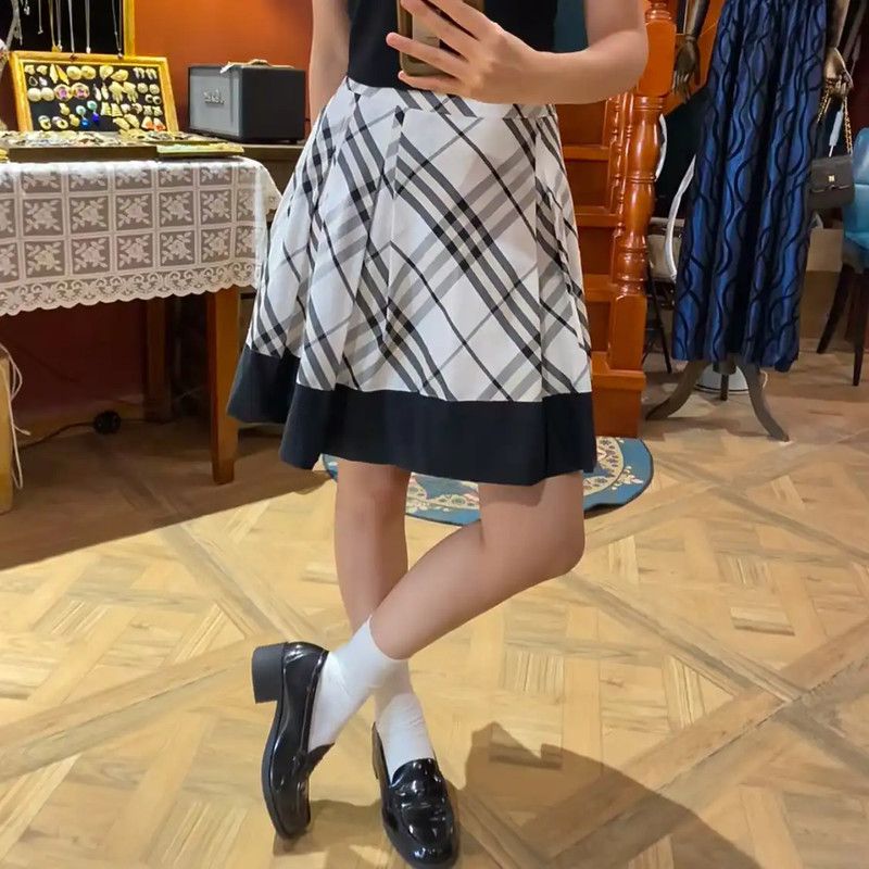 Burberry Burberry White Cotton Ladies Skirt Size 23" - 7 Thumbnail