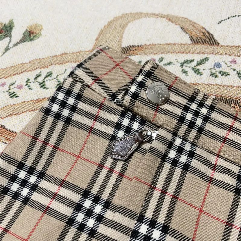 Burberry Burberry Women's Khaki Check Wool Skirt Size 23" - 3 Thumbnail