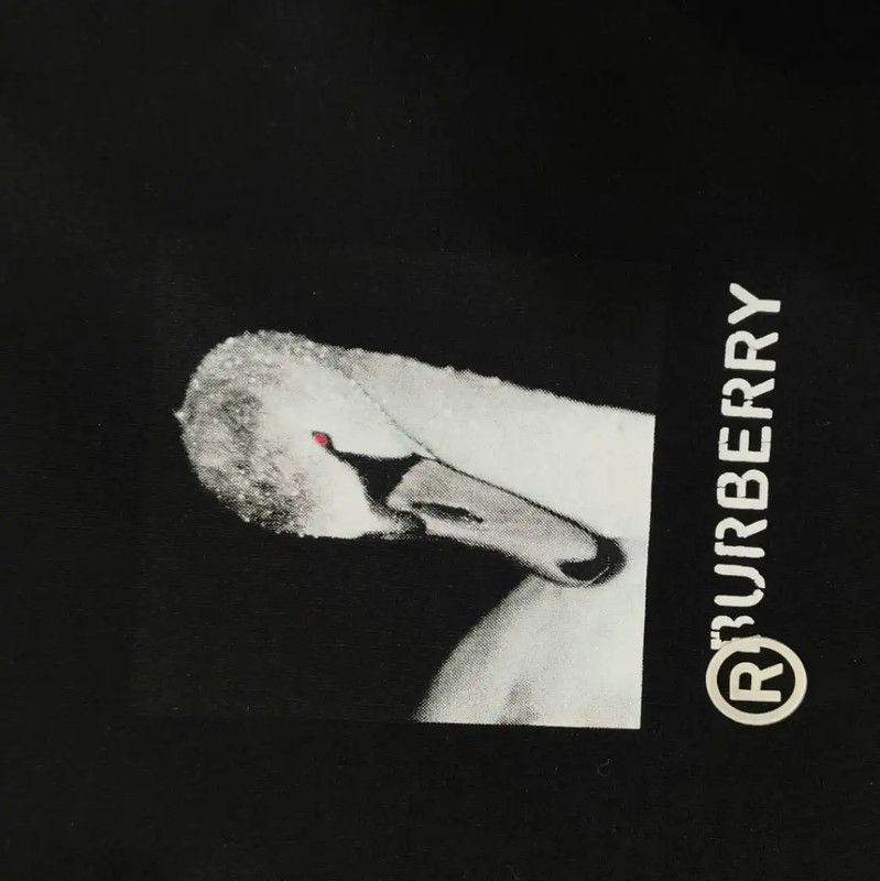 Burberry Burberry Black Cotton Women's T-Shirt Size XS / US 0-2 / IT 36-38 - 3 Thumbnail