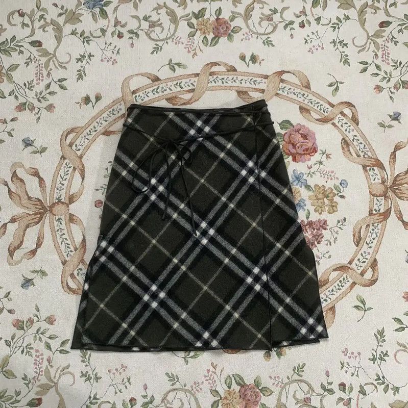 Burberry Burberry Green Wool Midi Skirt Size 23" - 2 Thumbnail