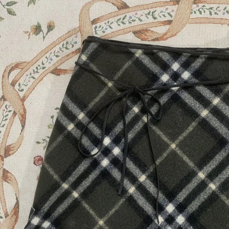 Burberry Burberry Green Wool Midi Skirt Size 23" - 3 Thumbnail