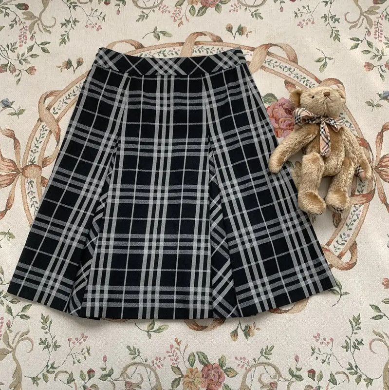 Burberry Burberry Black Plaid Wool Skirt for Women Size 23" - 5 Thumbnail