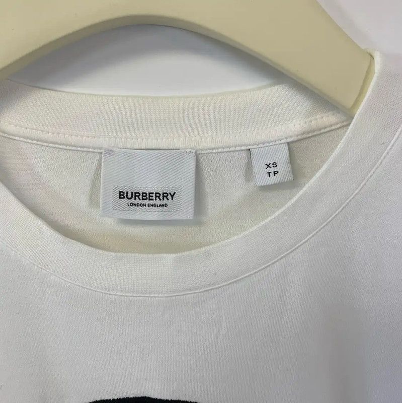 Burberry Burberry White Graphic Print Women's T-Shirt Size XS / US 0-2 / IT 36-38 - 3 Thumbnail