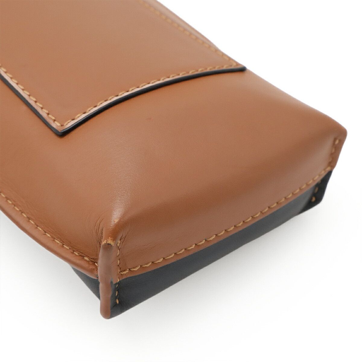 Loewe Loewe Loewe Gate Pocket Soft Calf Shoulder Bag Leather Shoulder Bag DUTY FREE for USA Size ONE SIZE - 3 Thumbnail