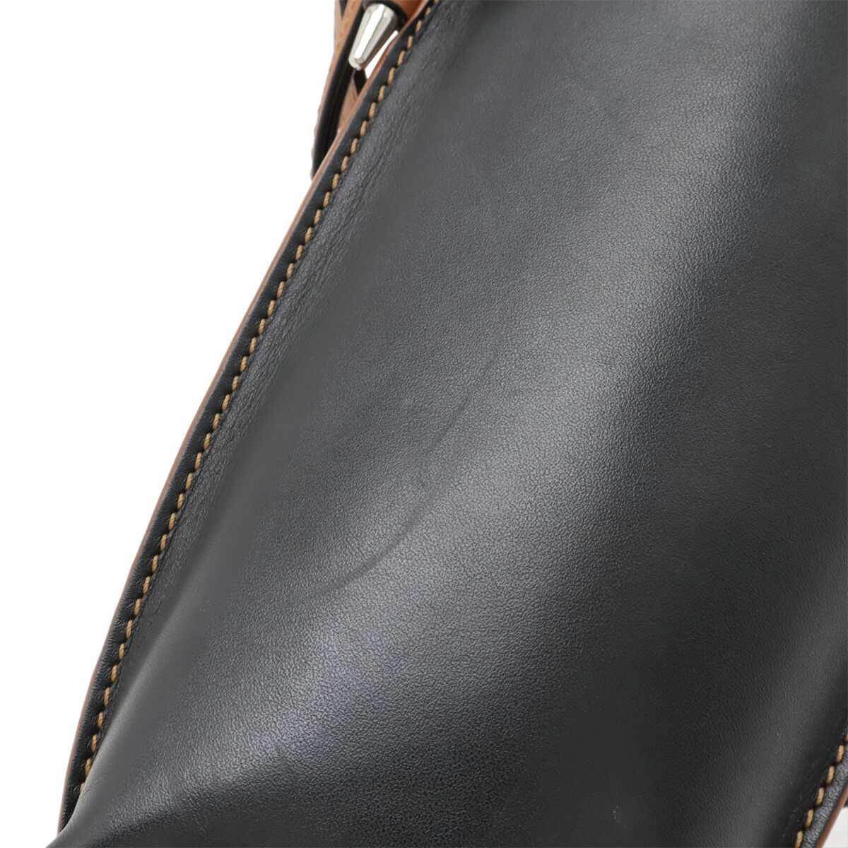 Loewe Loewe Loewe Gate Pocket Soft Calf Shoulder Bag Leather Shoulder Bag DUTY FREE for USA Size ONE SIZE - 4 Thumbnail