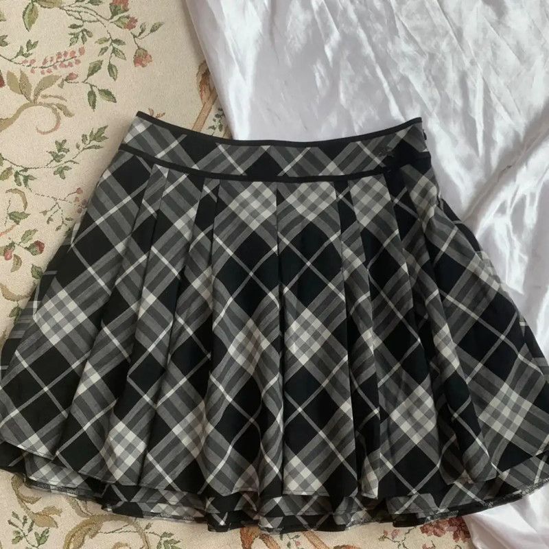 Burberry Burberry Black Wool Blend Skirt for Women Size 23" - 2 Thumbnail