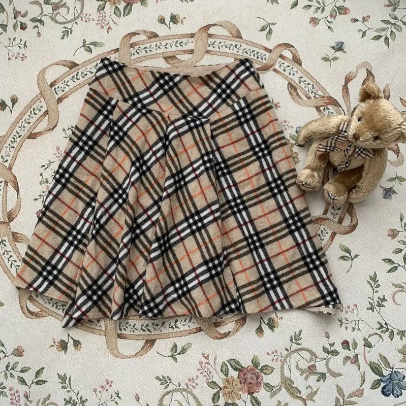 Burberry Burberry Women's Khaki Wool Skirt Size 23" - 4 Thumbnail