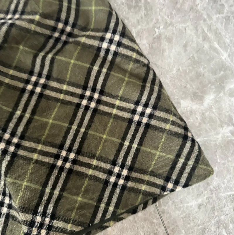 Burberry Burberry Green Wool Mini Skirt Size S Size 23" - 2 Thumbnail