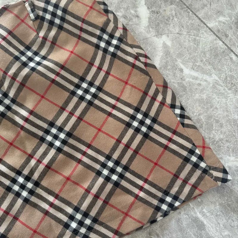Burberry Burberry Wool Mini Skirt in Khaki Size 23" - 2 Thumbnail
