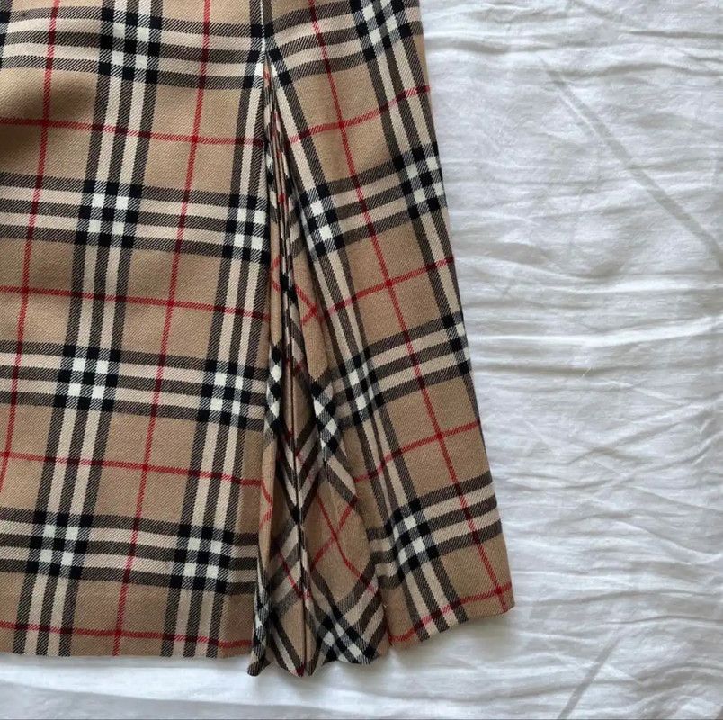 Burberry Burberry Khaki Wool Midi Skirt for Women Size 24" / US 00 / IT 34 - 2 Thumbnail