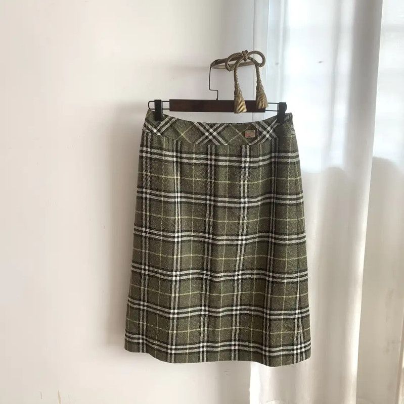 Burberry Burberry Green Plaid Women's Skirt Size 30" / US 8 / IT 44 - 3 Thumbnail
