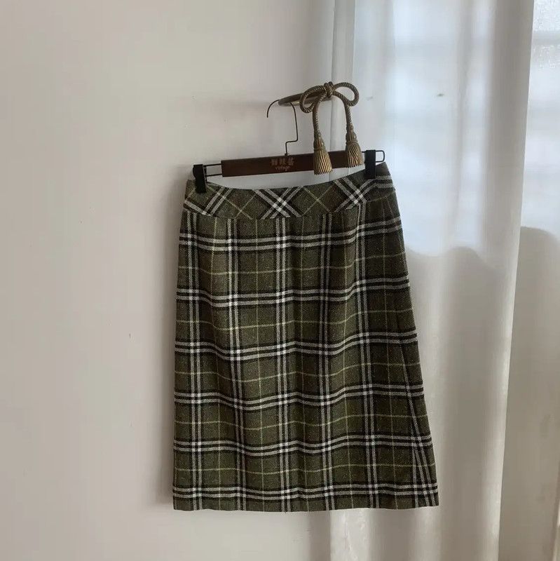 Burberry Burberry Green Plaid Women's Skirt Size 30" / US 8 / IT 44 - 6 Thumbnail