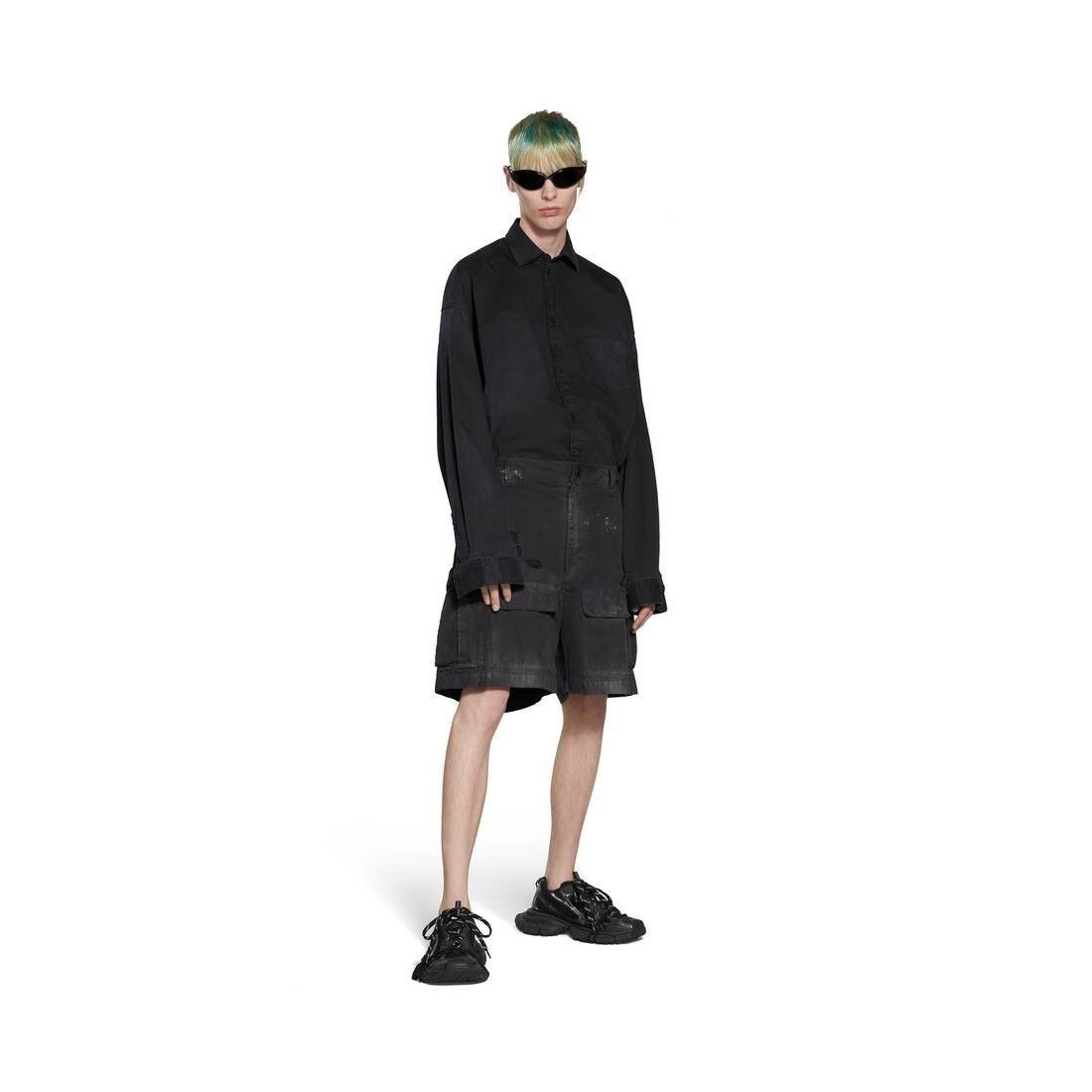 Balenciaga Large Cargo Shorts in Black Size US 34 / EU 50 - 2 Thumbnail