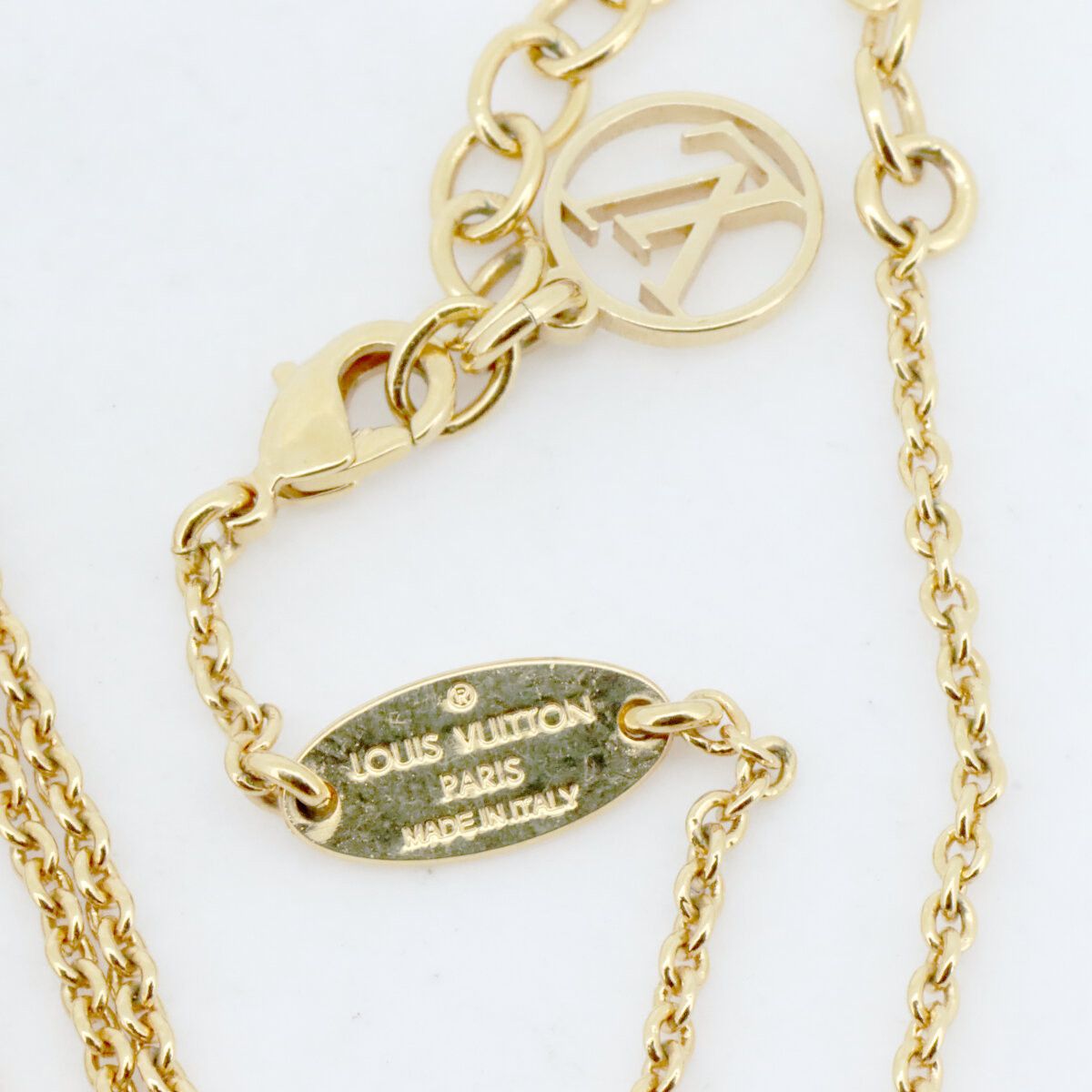 Louis Vuitton Louis Vuitton Louis Vuitton Essential V Necklace Metal Necklace M61083 DUTY FREE for USA Size ONE SIZE - 3 Thumbnail