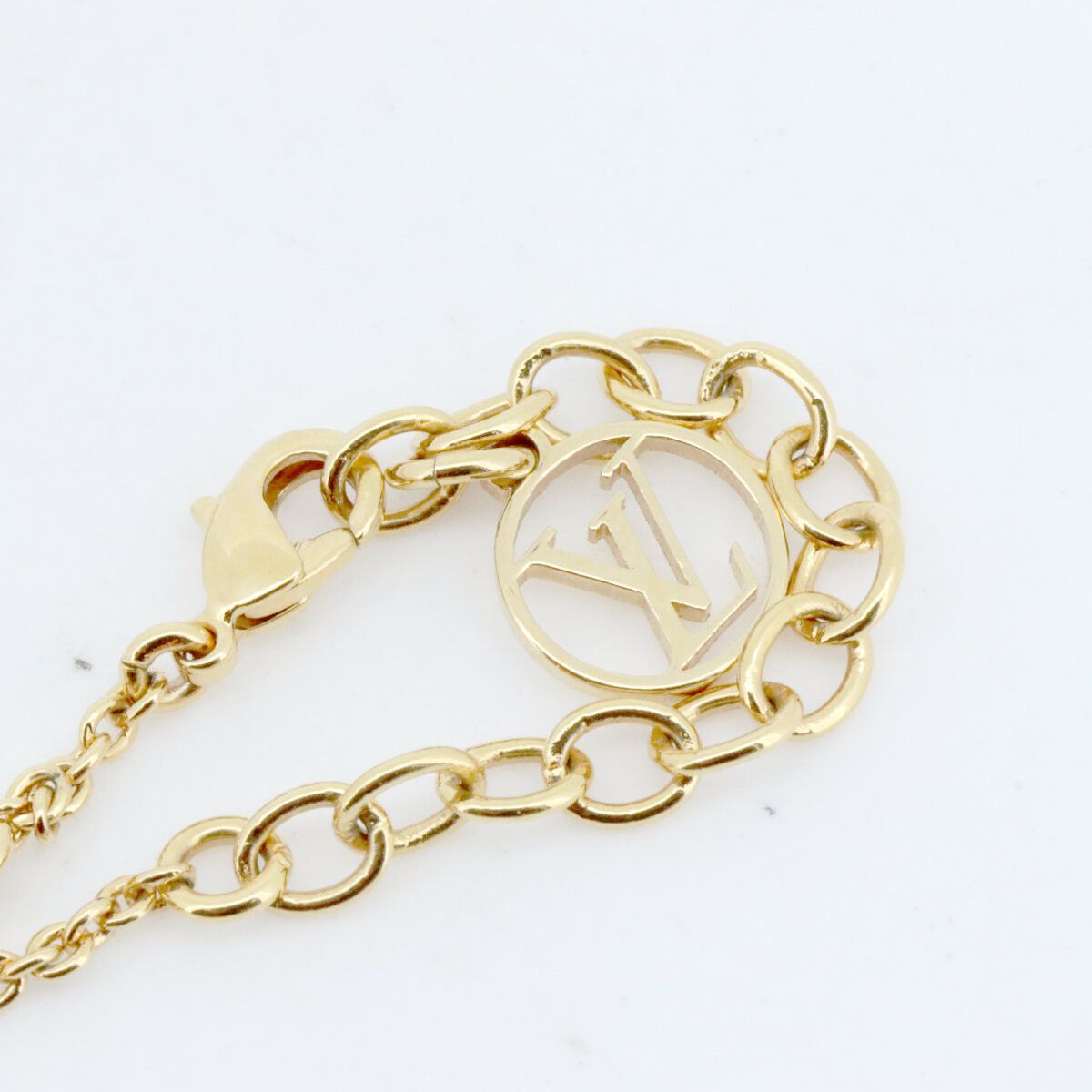 Louis Vuitton Louis Vuitton Louis Vuitton Essential V Necklace Metal Necklace M61083 DUTY FREE for USA Size ONE SIZE - 5 Thumbnail