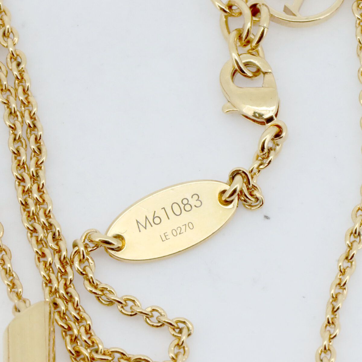 Louis Vuitton Louis Vuitton Louis Vuitton Essential V Necklace Metal Necklace M61083 DUTY FREE for USA Size ONE SIZE - 4 Thumbnail
