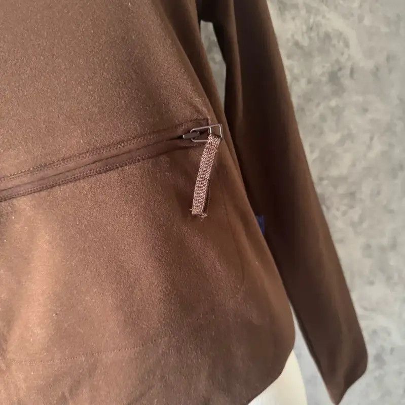 Burberry Burberry Brown Long Sleeve Crop Sweatshirt Size M / US 6-8 / IT 42-44 - 4 Thumbnail