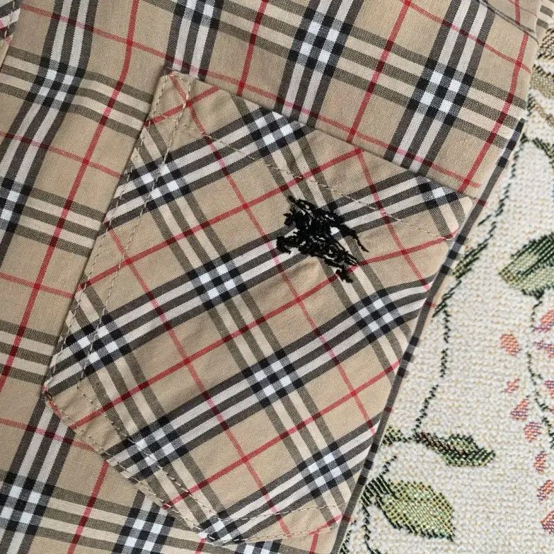 Burberry Burberry Khaki Long Sleeve Cotton Shirt Size L / US 10 / IT 46 - 2 Thumbnail